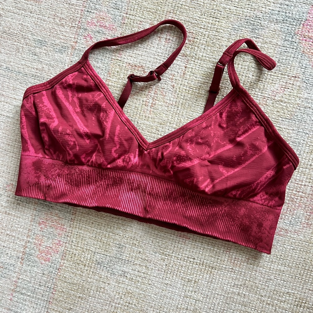 lululemon sports bra